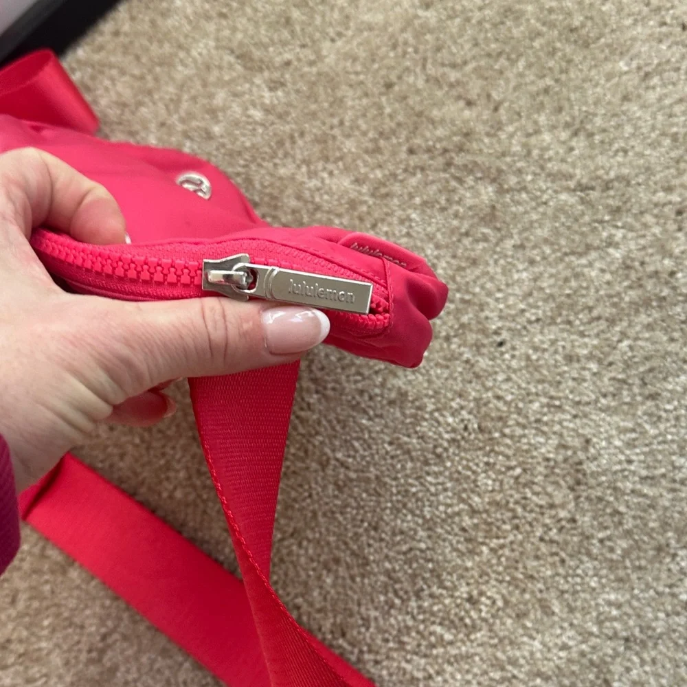 Lululemon Pink Belt Bag size 1L - Picture 12 of 12
